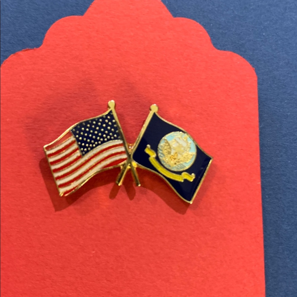 Vintage United States flag and Navy? Flag commemoration tie or lapel pin - Picture 1 of 3